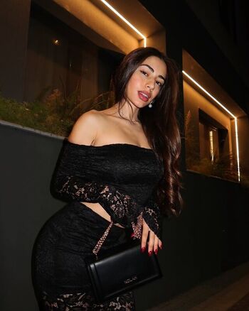 Full leaked Amaliaa t page private onlyfans photo
