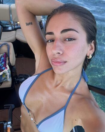 Full leaked Amaliaa t page private onlyfans photo