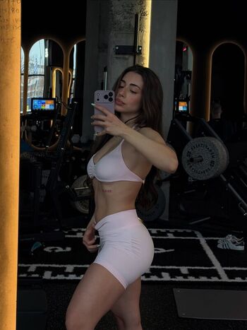 Full leaked Amaliaa t private onlyfans photo