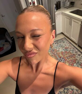 Full leaked Amanda anisimova private onlyfans photo