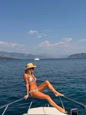 Full leaked Amanda holden private onlyfans photo