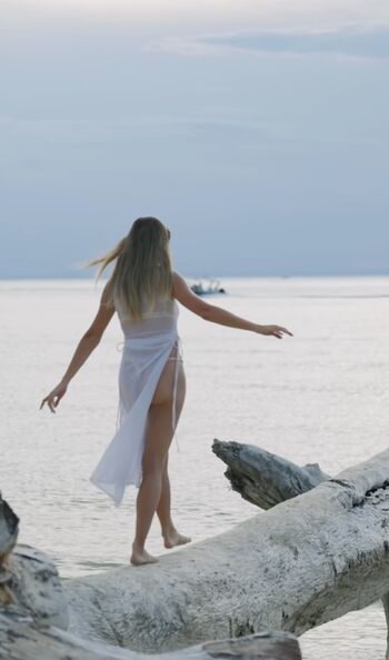 Full leaked Amandrieu private onlyfans photo