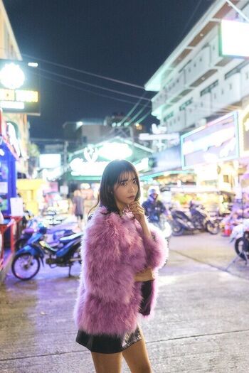 Amau Kisumi 天羽希純