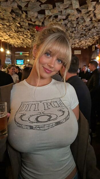 Full leaked Amber bulock page private onlyfans photo