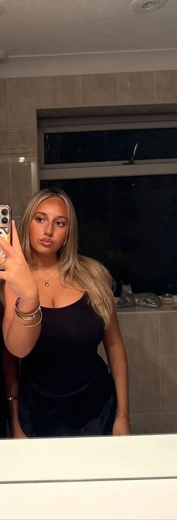 Full leaked Amber isabella page private onlyfans photo