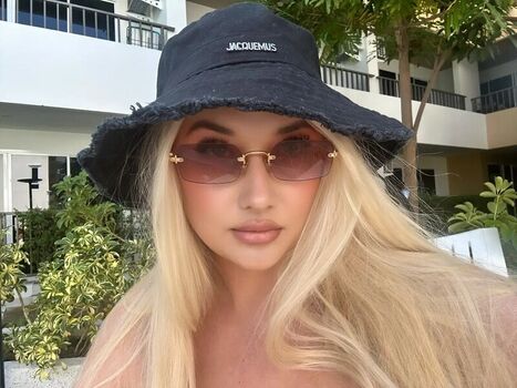 Full leaked Amber koltzow bastick private onlyfans photo