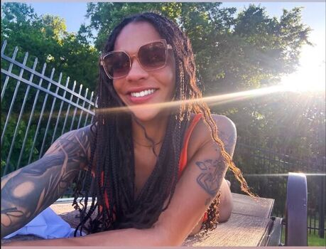 Full leaked Amber reacts private onlyfans photo