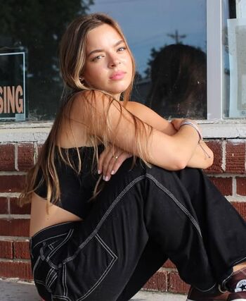 Amelia Wray