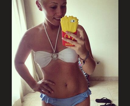 Full leaked Amelialily private onlyfans photo