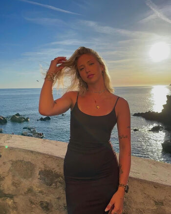 Full leaked Amelie morin private onlyfans photo