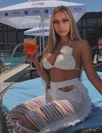 Full leaked Amella nrw private onlyfans photo