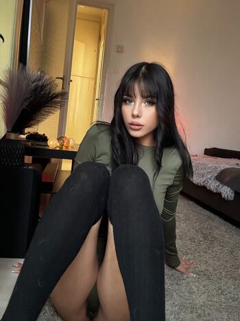 Full leaked Amhyra shy private onlyfans photo
