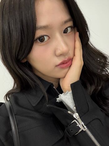 An Yujin 안유진 |