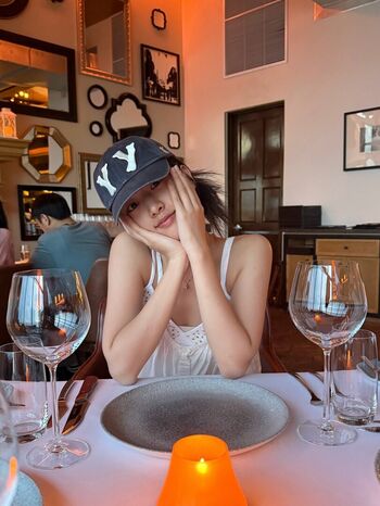 An Yujin 안유진 |