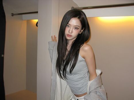 An Yujin 안유진 |