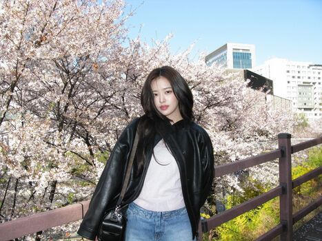Full leaked An yujin private onlyfans photo