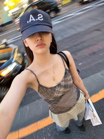 Full leaked An yujin private onlyfans photo