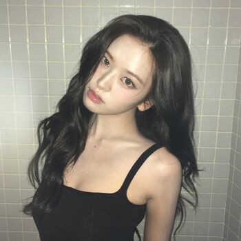 Full leaked An yujin page private onlyfans photo