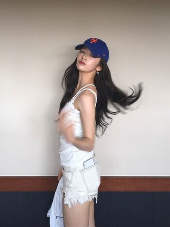Full leaked An yujin private onlyfans photo