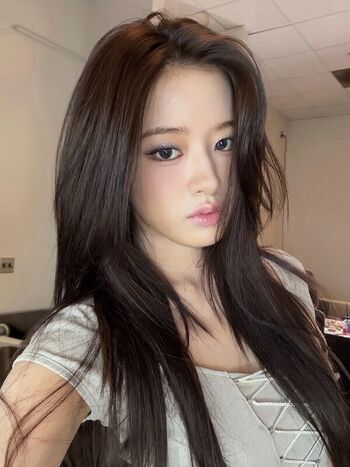 Full leaked An yujin private onlyfans photo