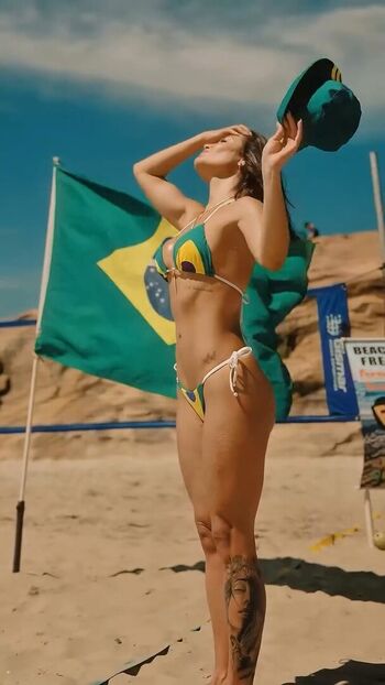 Ana Carolina Dias
