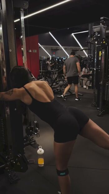 Ana Castela