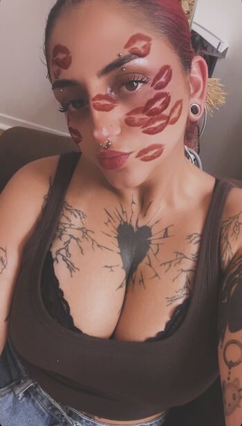 Full leaked Anaailedepoulet private onlyfans photo