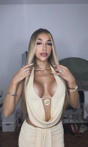 Full leaked Anaamorim private onlyfans photo