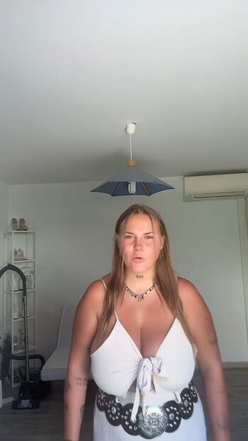 Anaisanais70