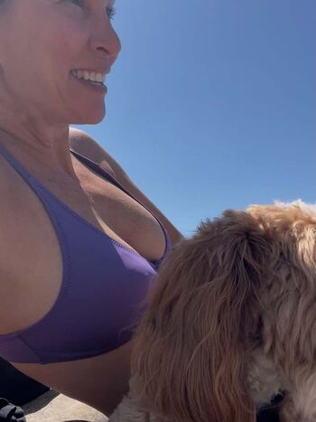 Andrea Mclean
