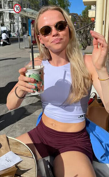 Full leaked Andrea rooth private onlyfans photo
