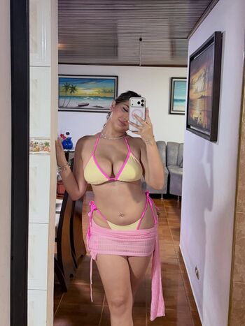 Full leaked Andreinabln private onlyfans photo