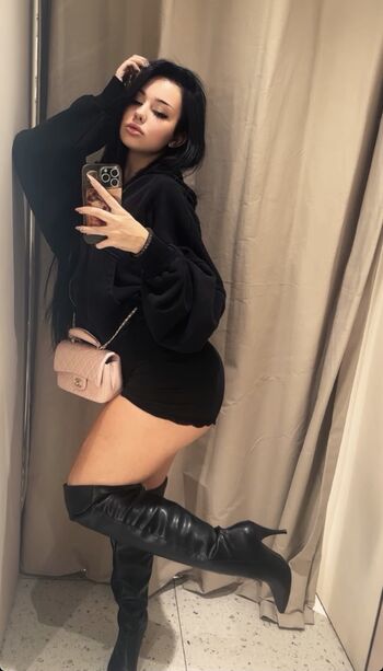 Full leaked Aneylyverst private onlyfans photo