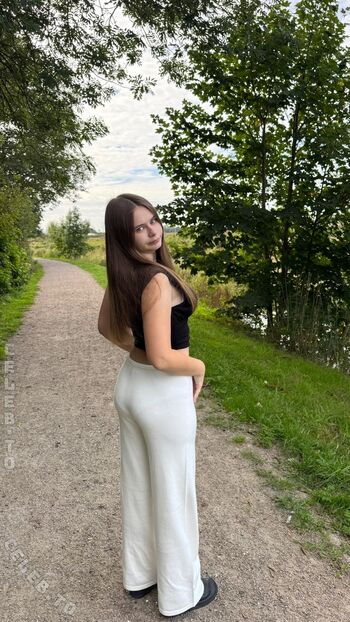 Angelina_Dehlow