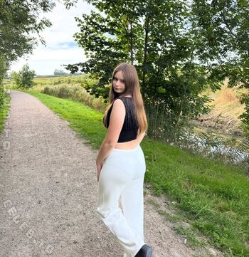 Angelina_Dehlow