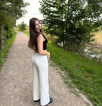 Angelina_Dehlow
