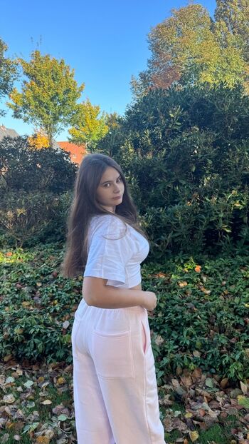 Angelina_Dehlow