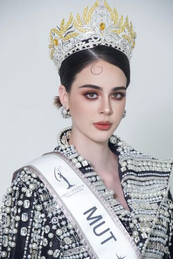 Angelina Skye Walker