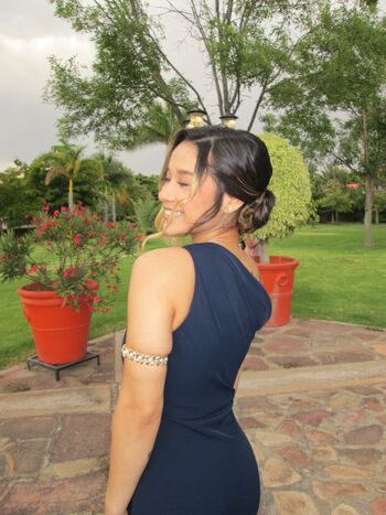 Full leaked Angeliquerayleen private onlyfans photo
