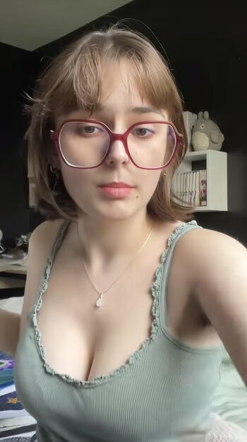 Full leaked Angelitetz private onlyfans photo