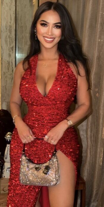 Full leaked Angie vuha private onlyfans photo