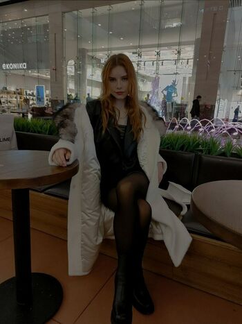 anita_raev