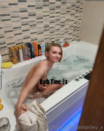 Full leaked Anitariley x private onlyfans photo