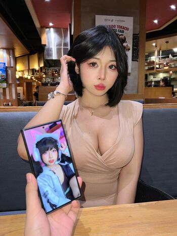 Full leaked Anizu chie page private onlyfans photo