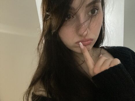 Full leaked Elodie routhier/ private onlyfans photo