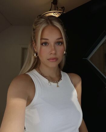 annaaaurelia
