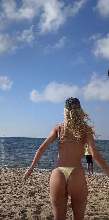 Full leaked Annaauroraegger private onlyfans photo