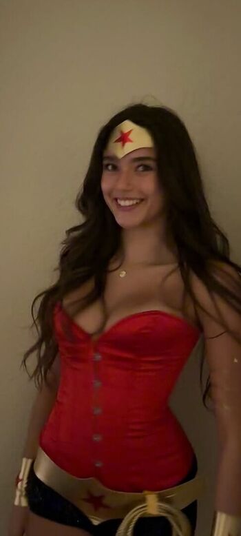 Annalise Schmilinsky