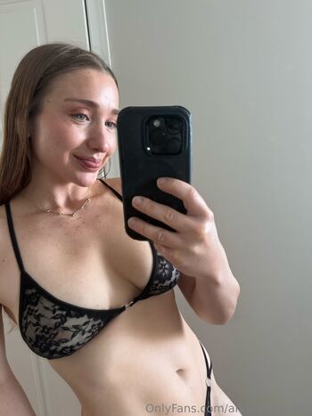 Full leaked Annaoswaldskqn page private onlyfans photo