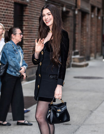 Anne Hathaway
